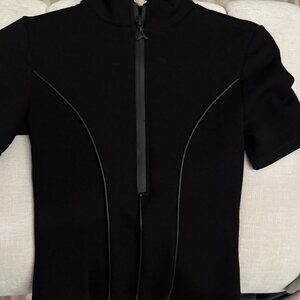 Maniere De Voir Quarter Zip Short Sleeve